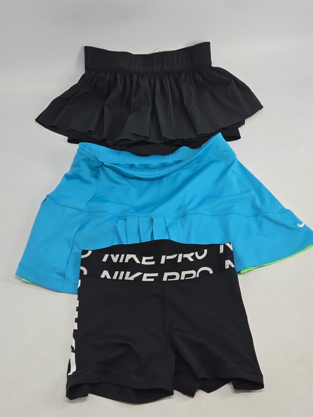 NIKE Skorts Short Bundle (3) Small